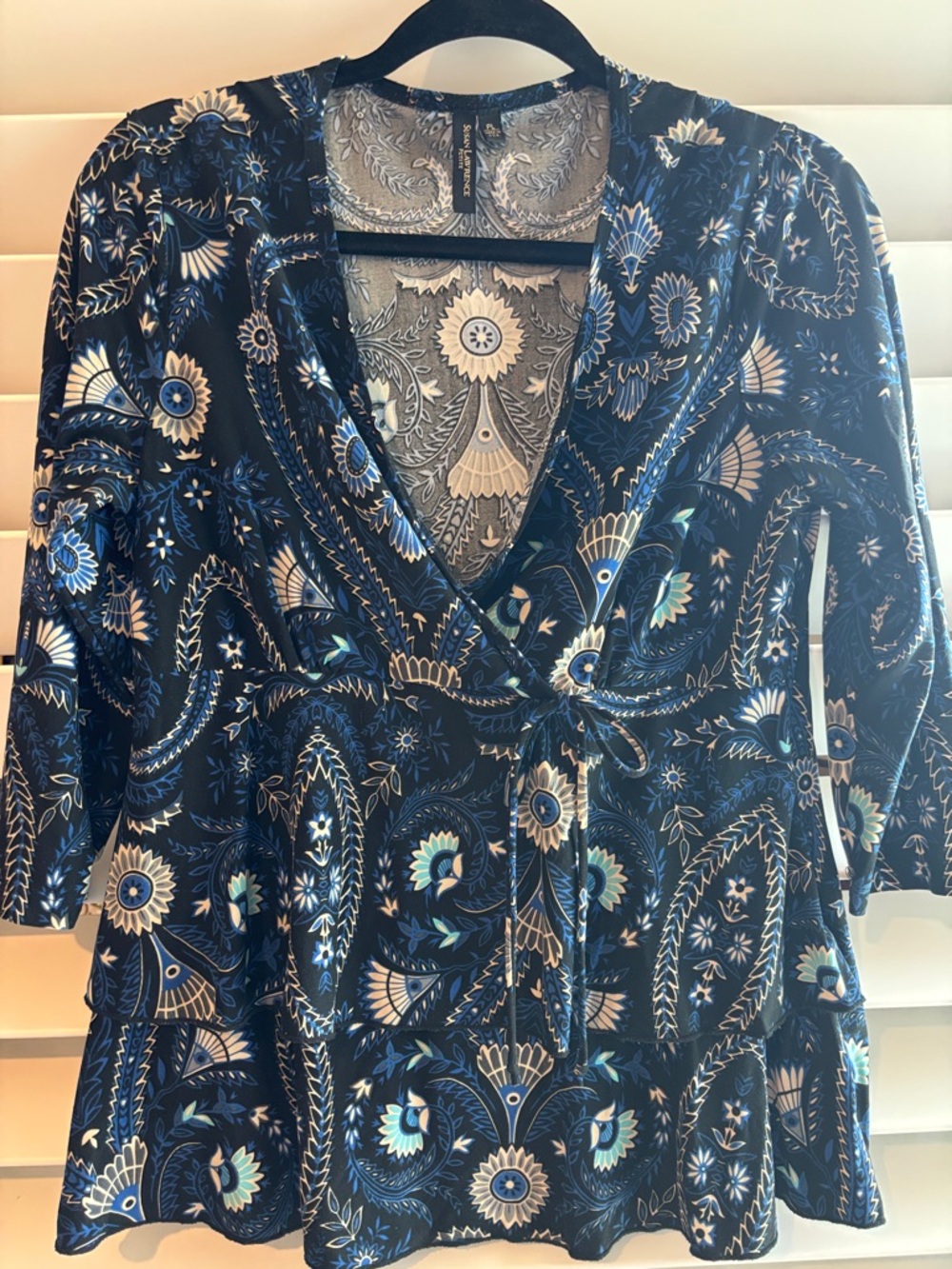 Susan Lawrence Blue Paisley Print Top with Cream Accents